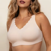 Women's Seamless Bras, No Underwire Scalloped Bras Soft V Neck Full Coverage Everyday Bra